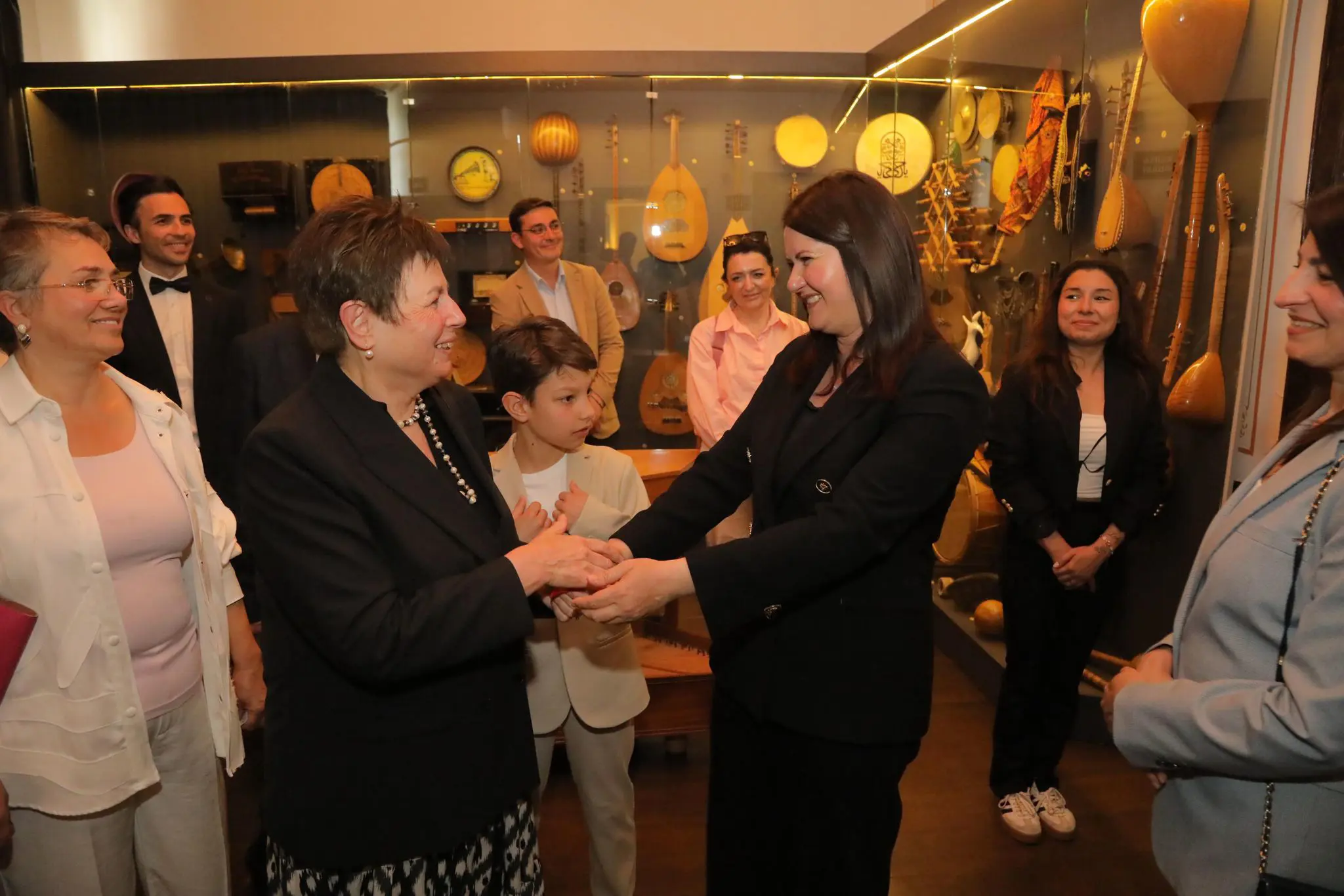 500 ENSTRÜMANLIK KOLEKSİYONUYLA MÜZİK MÜZESİ KAPILARINI AÇTI galeri görseli